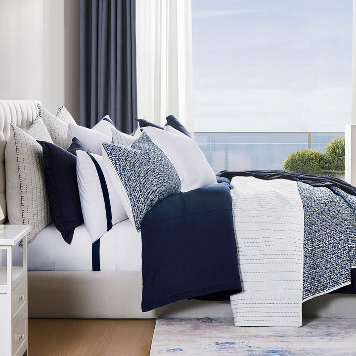 Oceana Reversible Quilt Set