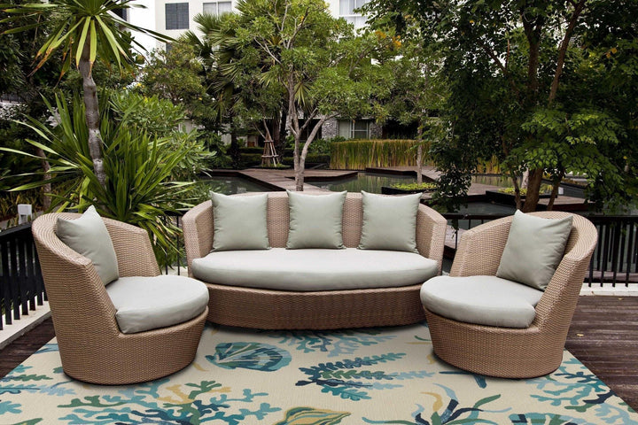 Ivory-Blue Sea Life Area Rug - Ivory & Blue - Starfish, coral & seashells - Coastal Compass Home Decor