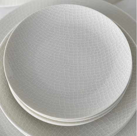 Catch White Rimmed Dinner Plate