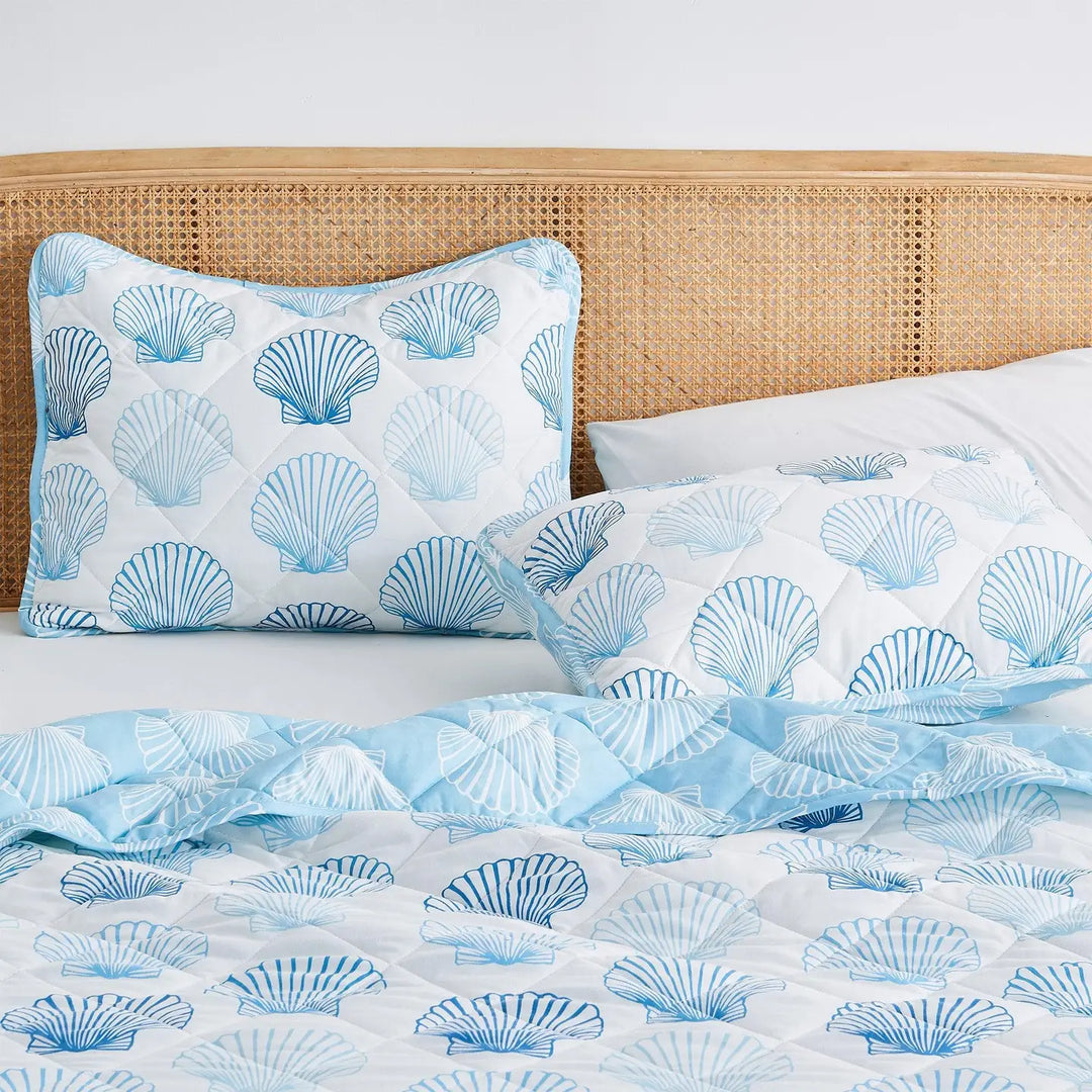 Blue Cockle Shell Reversible Quilt Set