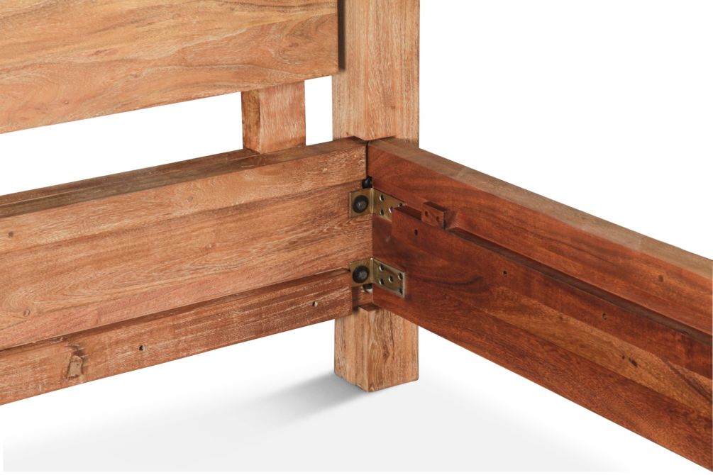 Harbor Frame Canopy Bed