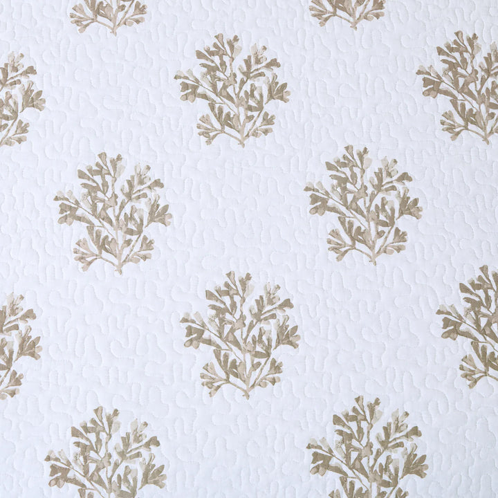Shoreline Treasures Quilt Reverse Pattern of beige coral reefs on a white background