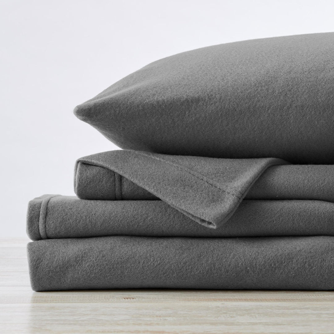 Christina 4-Piece Solid Fleece Sheets