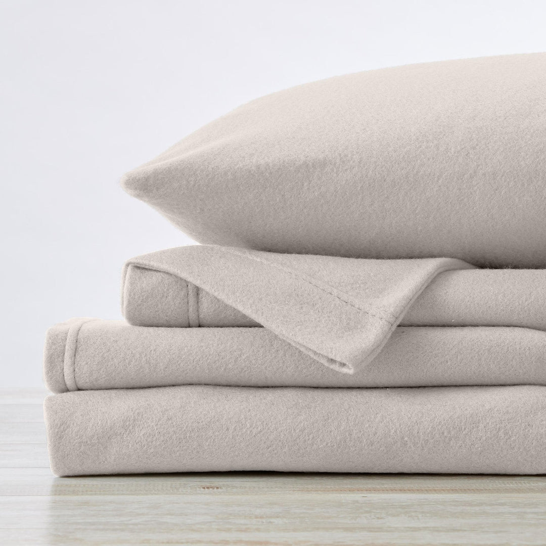 Christina 4-Piece Solid Fleece Sheets