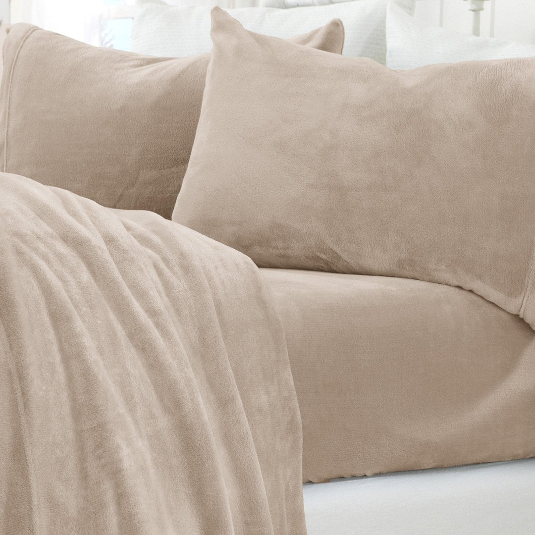 4-Piece Solid Plush Sheet - Velvet Luxe Collection