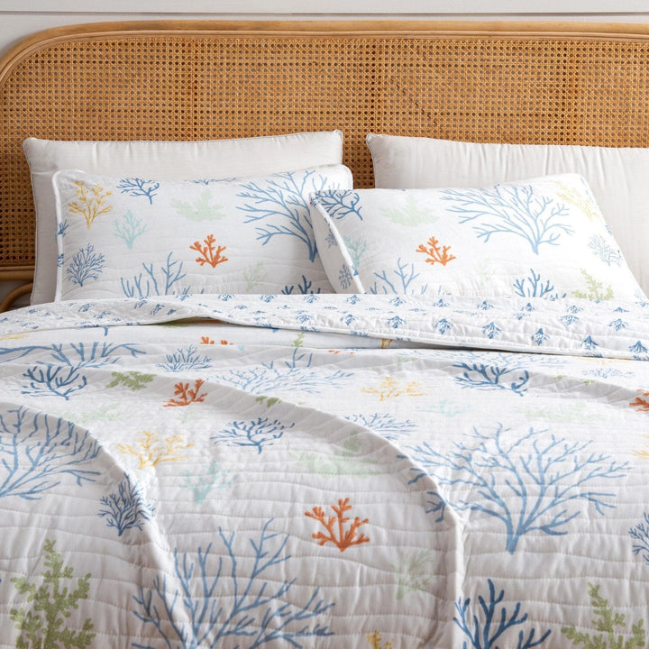 Crisp Maldives Reversible Quilt Set