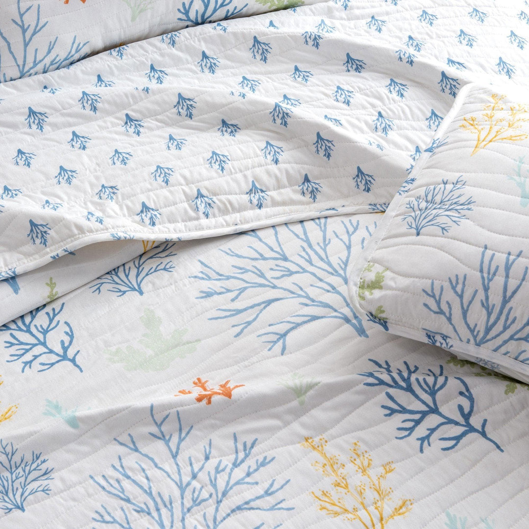Crisp Maldives Reversible Quilt Set