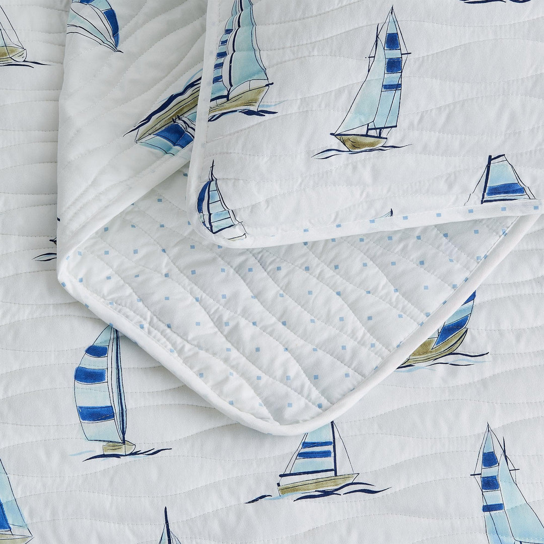 Sailboats Reversible Quilt Set