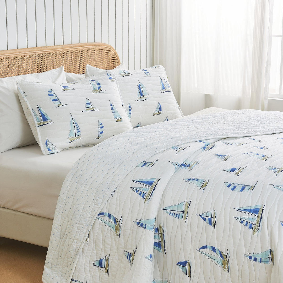 Sailboats Reversible Quilt Set