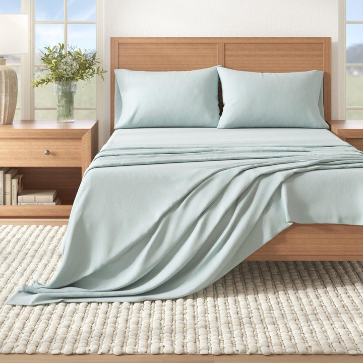 Nordic 4-Piece Cotton Solid Flannel Sheet