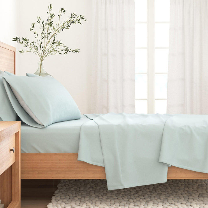 Nordic 4-Piece Cotton Solid Flannel Sheet
