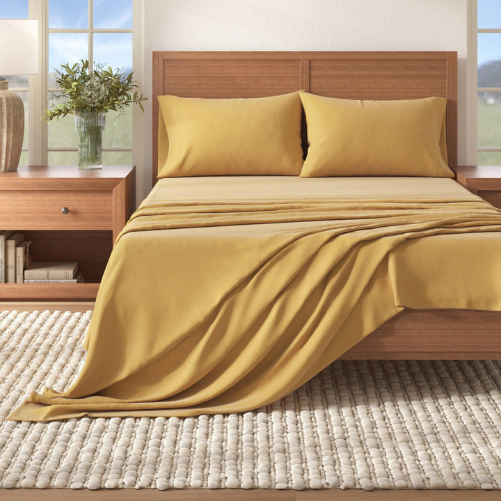 Nordic 4-Piece Cotton Solid Flannel Sheet